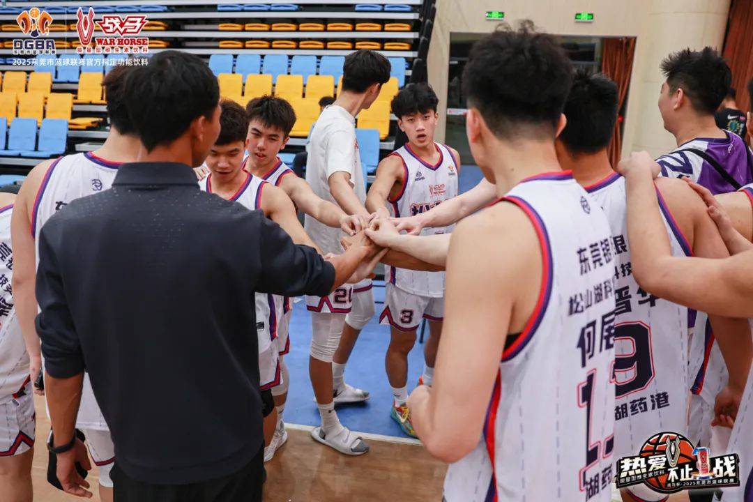 重庆男篮客场告捷,赢得对手尊重 重庆男篮客场告捷,赢得对手尊重