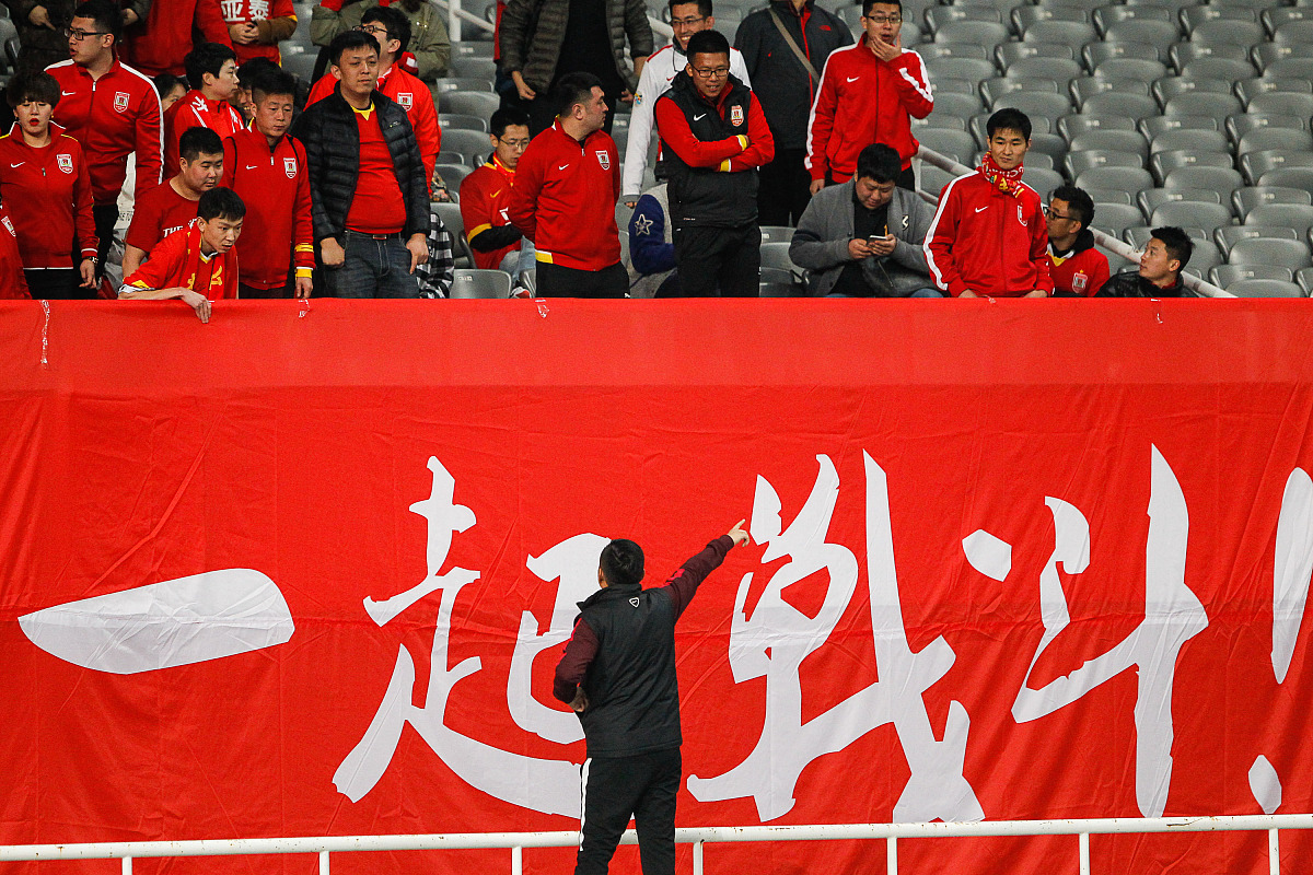 防守如铁壁一般的球队取得胜利，实力稳固