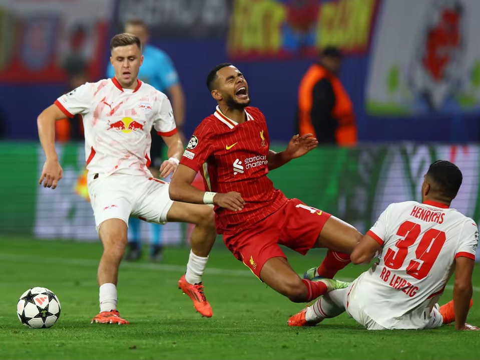 利物浦大胜曼城，晋级欧冠半决赛