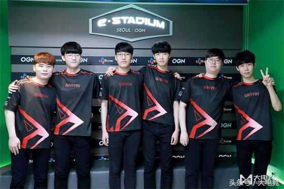 开云体育-雷根斯堡队调整战术，欲与奥格斯堡队一决高下的简单介绍