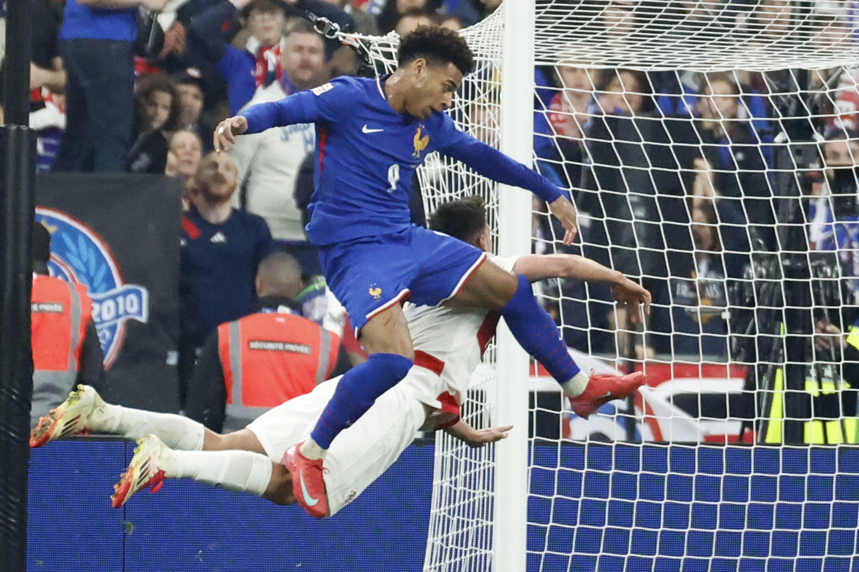 开云体育平台APP-关于热血沸腾！欧国联赛精彩绝伦，全球球迷狂热的信息