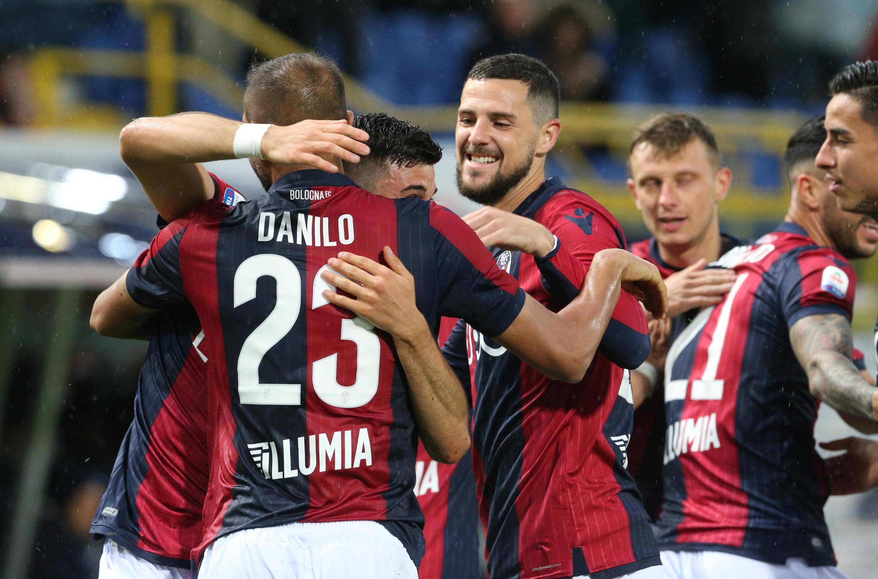 包含佛罗伦萨中场传球精准，为攻击线提供保障的词条