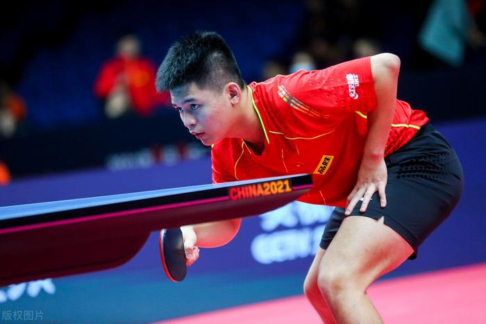 俄罗斯选手突破瓶颈,凭借毅力雄心斩获冠军的简单介绍 俄罗斯选手突破瓶颈,凭借毅力雄心斩获冠军的简单介绍