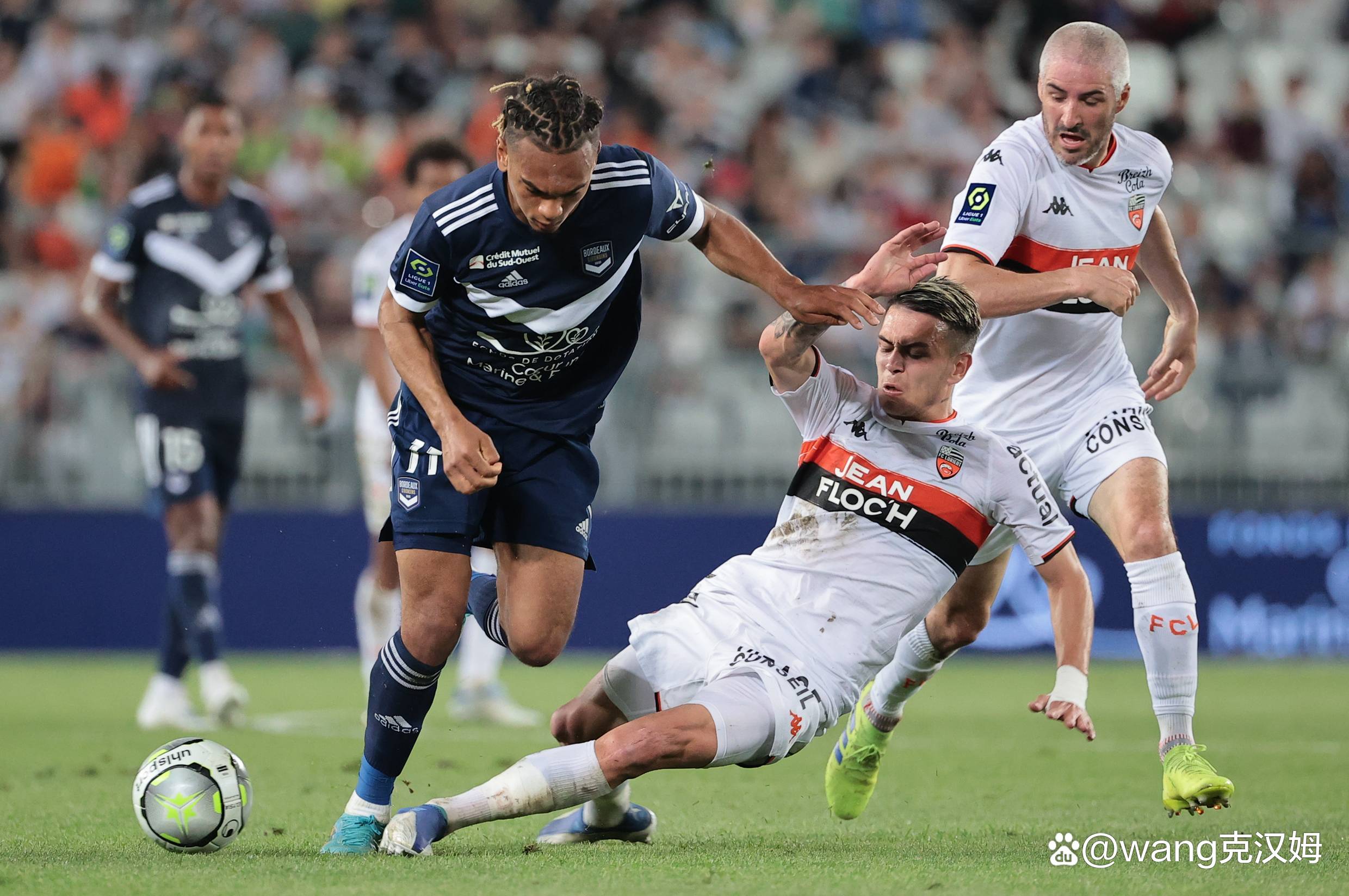斯图加特遭遇连败低迷,保级形势岌岌可危的简单介绍 斯图加特遭遇连败低迷,保级形势岌岌可危的简单介绍