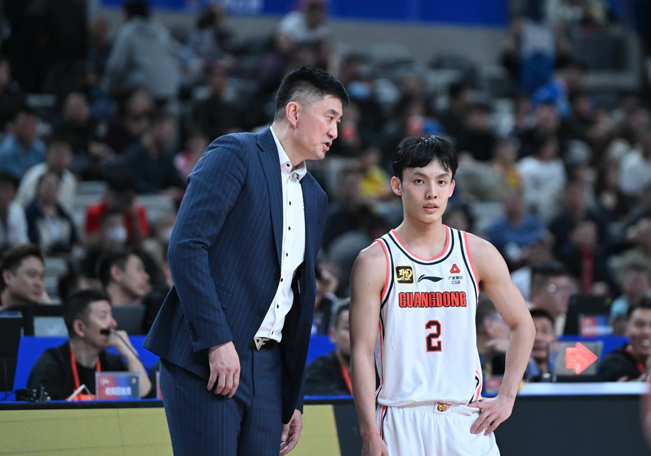 -主场作战，球队取得全面优势