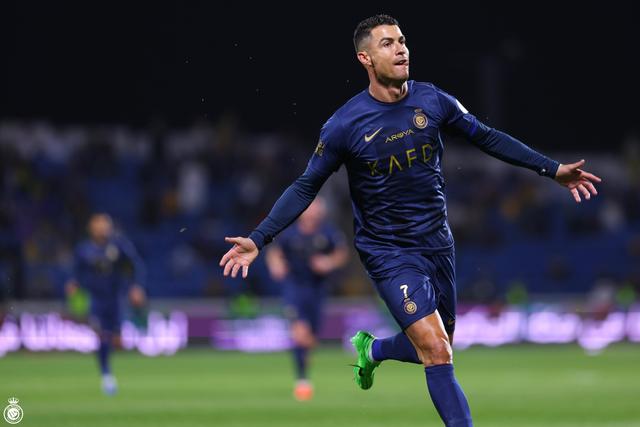 利雅得卫士险胜，冠军悬念的简单介绍