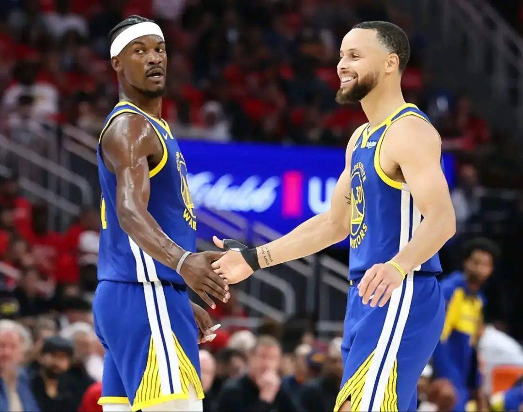 开云体育中国-火箭队和勇士队体育场上的对抗