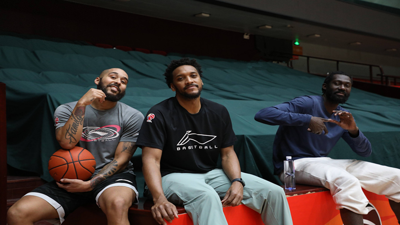 西安队对哈尔滨队的较量成为焦点的简单介绍 西安队对哈尔滨队的较量成为焦点的简单介绍