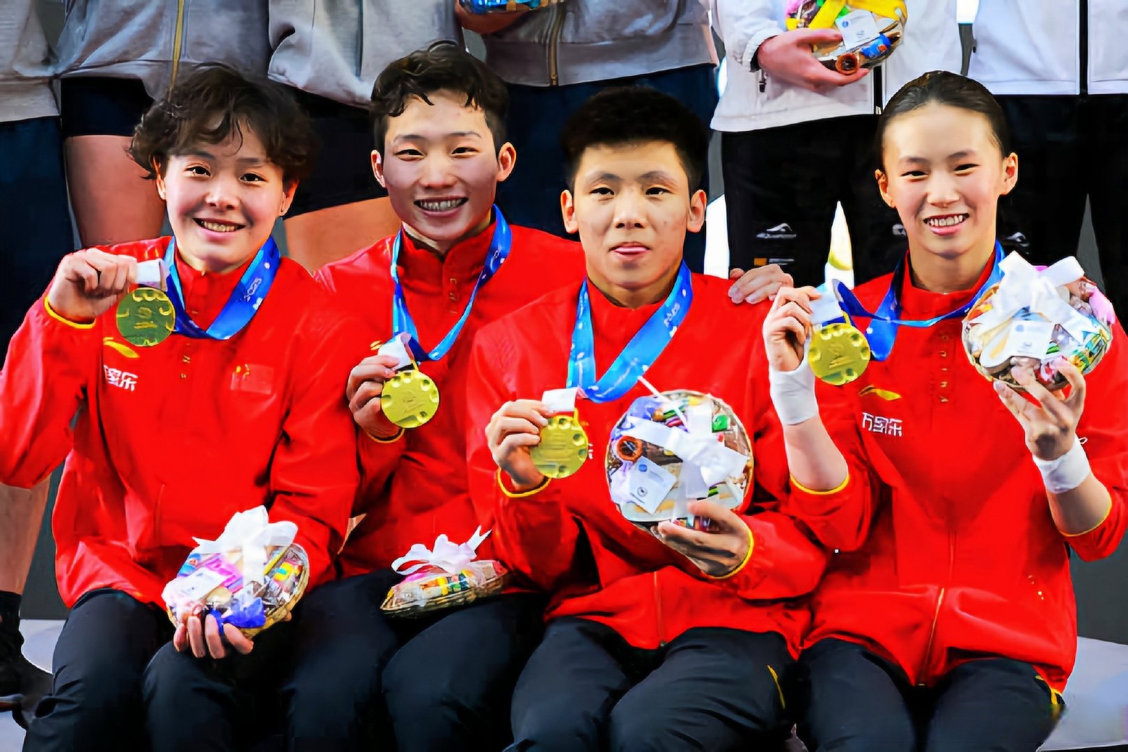 开云体育登录-加拿大跳水高手夺得冠军，喜笑颜开的简单介绍