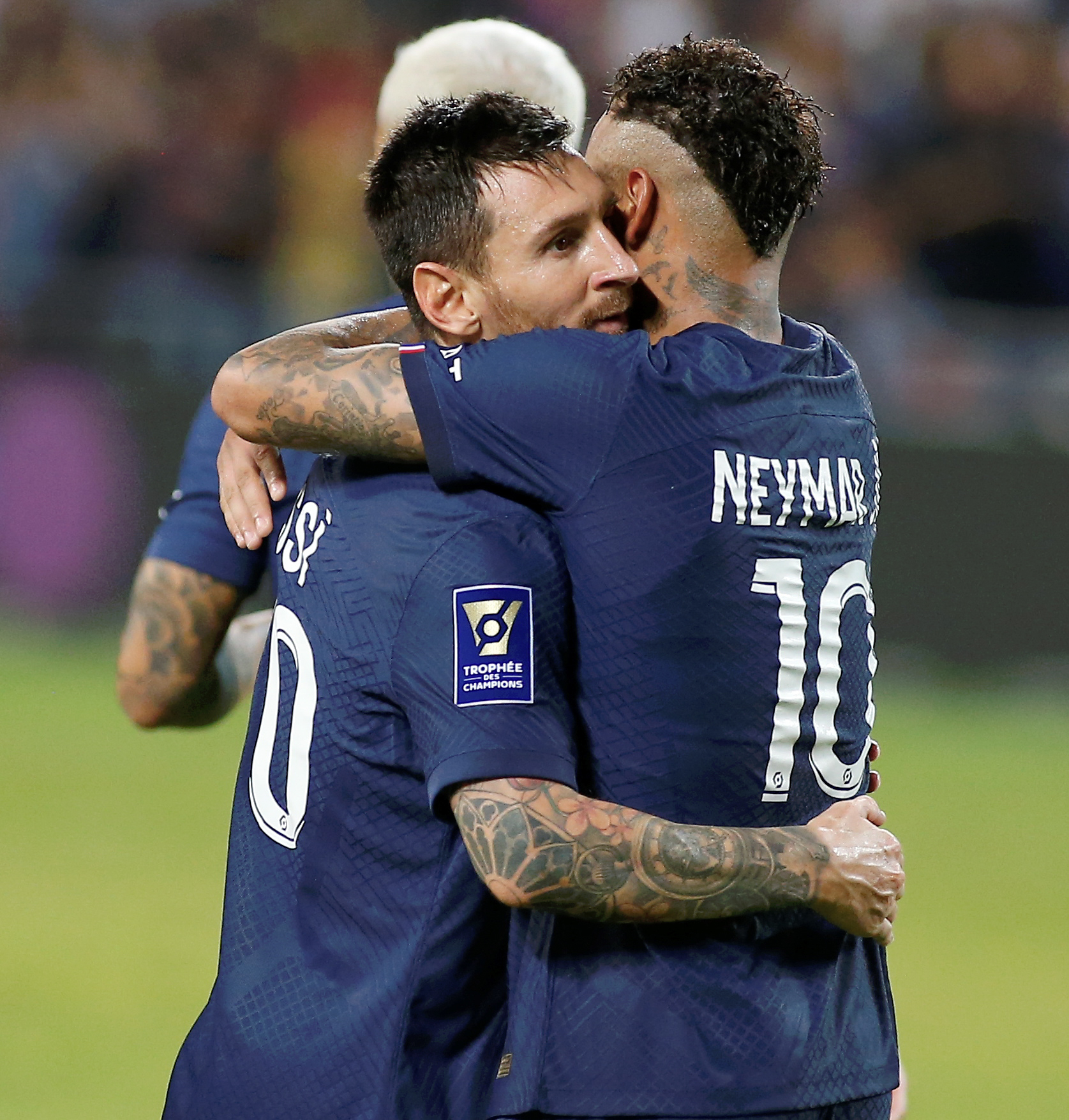 开云体育在线-波尔多队计划对抗南特足球俱乐部