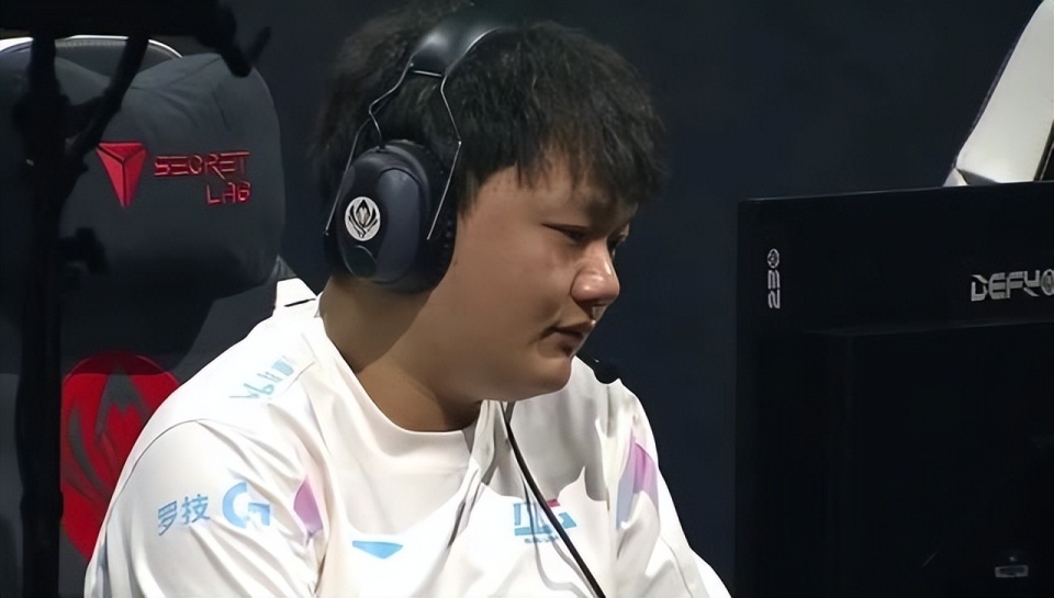 FLY横扫BLG,Xiaohu打出惊人五杀全球总决赛3:1(伦敦) FLY横扫BLG,Xiaohu打出惊人五杀全球总决赛3:1(伦敦)