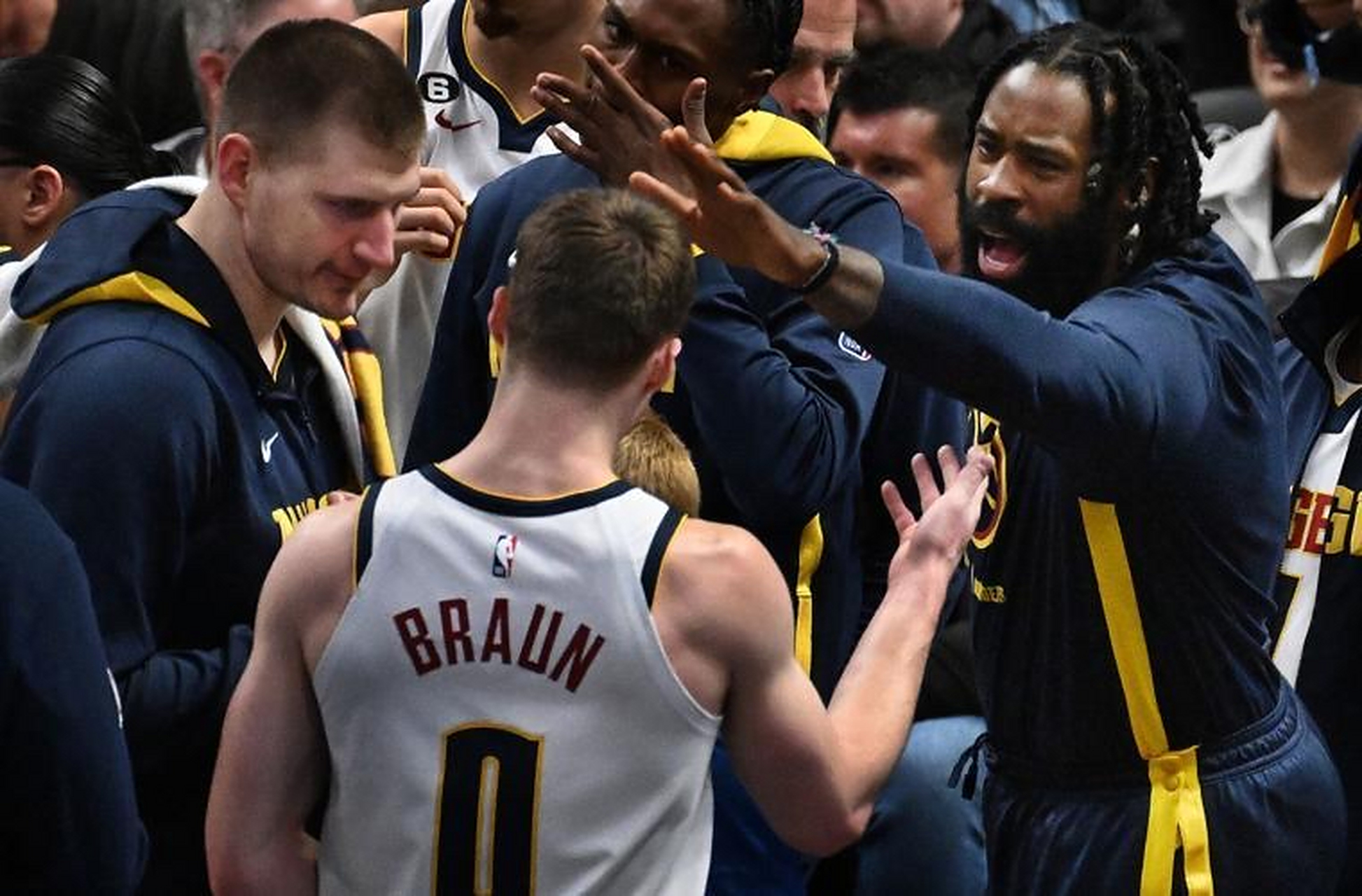 包含快船客场击败勇士,结束两连败的词条 包含快船客场击败勇士,结束两连败的词条