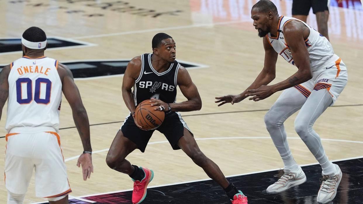 篮网胜马刺，全队发挥出色