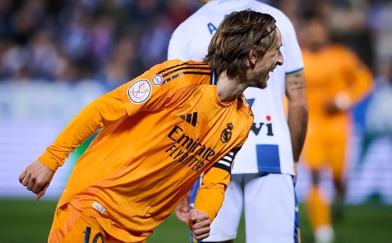 巴黎鏖战意大利,莫德里奇高光表现的简单介绍 巴黎鏖战意大利,莫德里奇高光表现的简单介绍