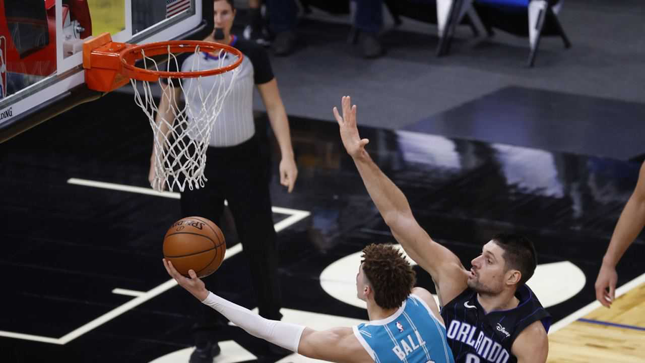 凯尔特人完胜猛龙，武切维奇状态火热