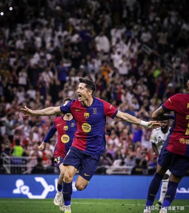 开云平台-世界排名争夺战焦点战，巴萨完胜马德里竞技