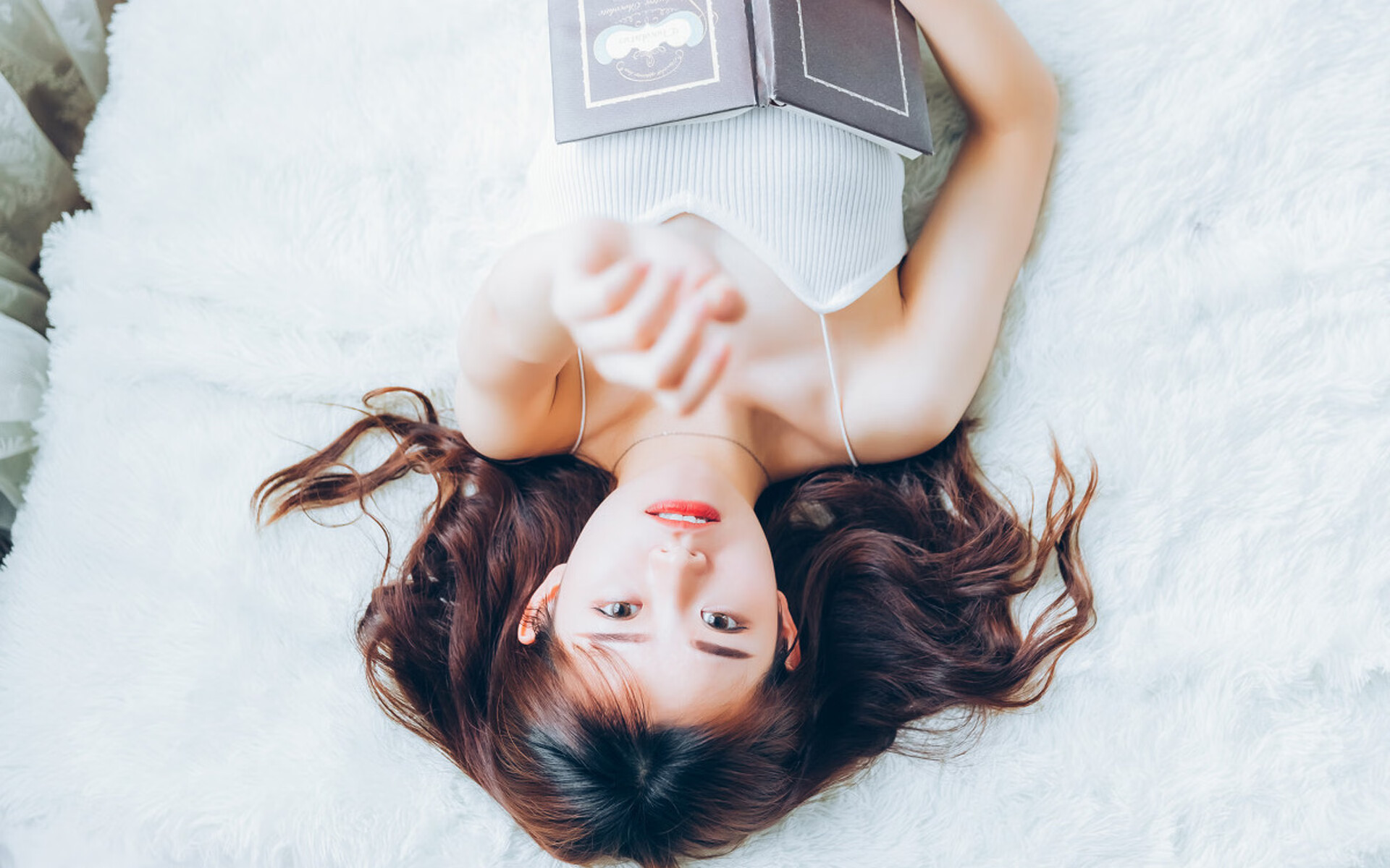 欧冠决赛焦点战，爵士惊天逆转深圳队，篮球跨界盛宴引全球瞩目